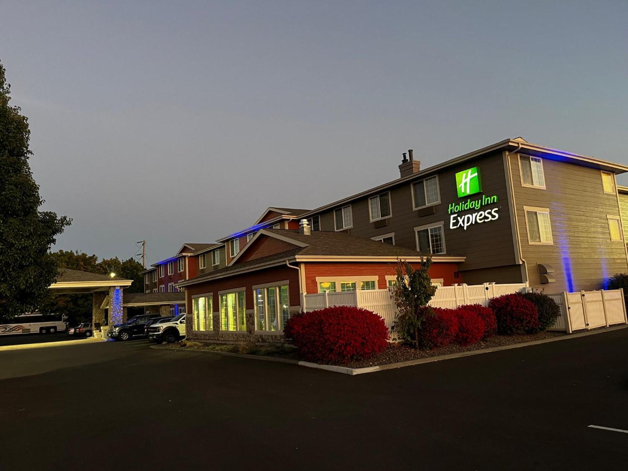 Holiday Inn Express Walla Walla By Ihg Esterno foto